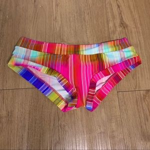 Cleo the Hurricane Power Print Hot Pants, Size M